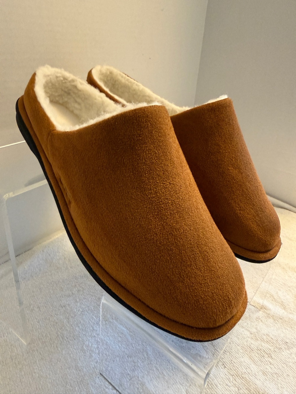 Dr. Comfort Men’s Camel Cozy Slip-On Slippers – Size 10 Wide – New Without Tags